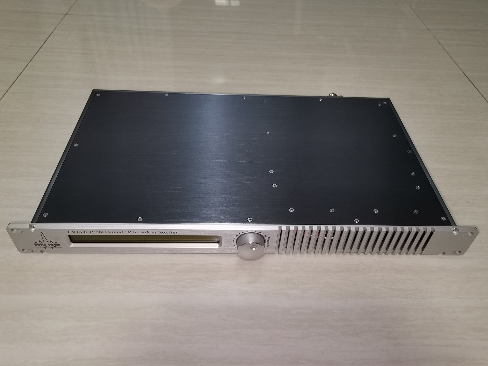 (image for) FMT5.0 150W Professional FM broadcast exciter/FM transmitter 87.5-108MHz 1U